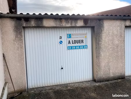 parking/box 1 pièce 19 m²