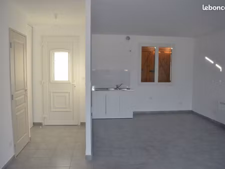 location t3 à chaponnay