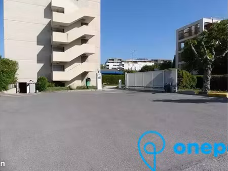 parking/box 12 m² montpellier