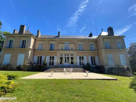 château 26 pièces 750 m²