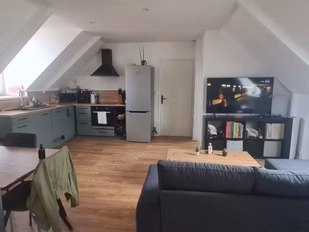 t3 entièrement rénové – centre d'yffiniac – disponible au 1er septembre