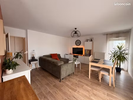 euratechnologies type 3 de 66 m² exposé sud-ouest