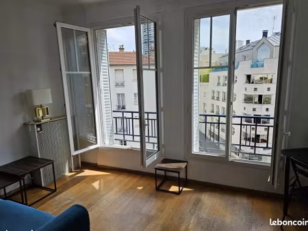 studio 1 pièce 31 m²