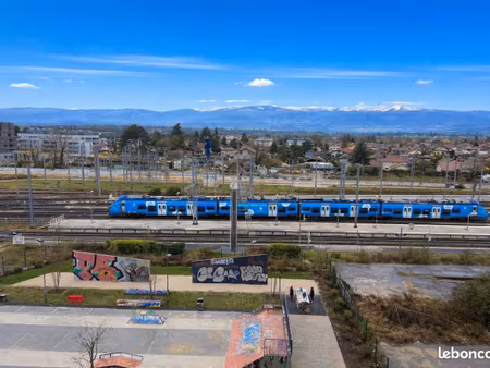 idéal frontaliers. à 50 mètres de la gare ceva studio neuf 21m². batiment basse consommati