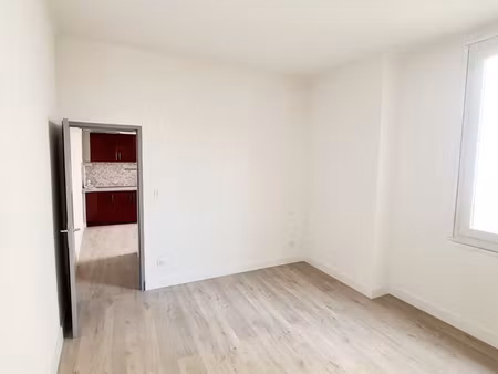 p2 nîmes centre - calme et rénové