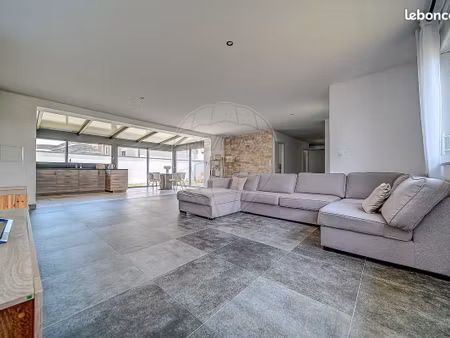 maison 4 pièces 150 m²