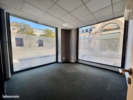 bureaux 110 m²