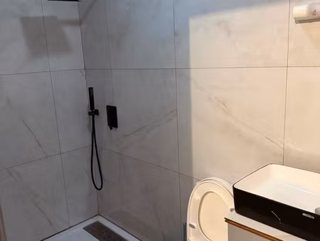 appartement t2 neuf  entièrement meublé  climatisé 44 m2