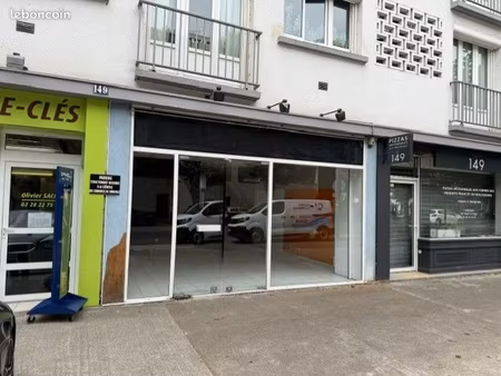 commerce 55 m²