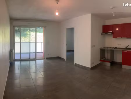 appartement t2 bayonne arenes - ascenseur - parking sous-sol