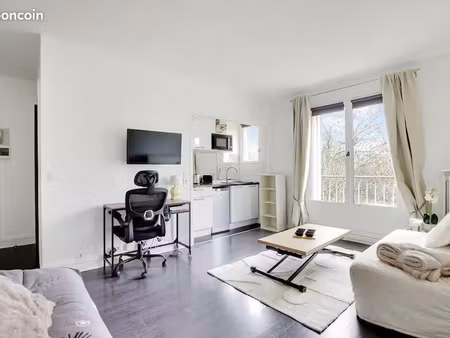 studio 1 pièce 25 m²