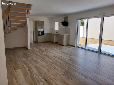 maison neuve avec garage