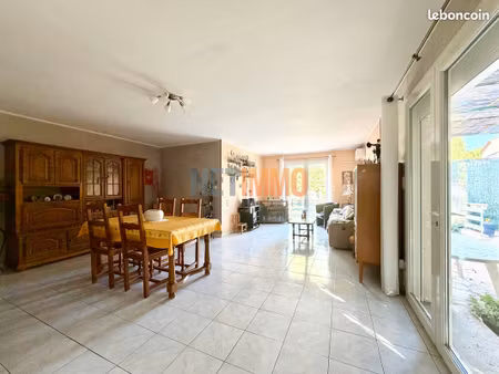 villa 4 pièces 85 m²