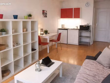 24m2 meublé balcon