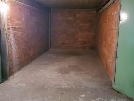 parking / box montrouge 13 m2
