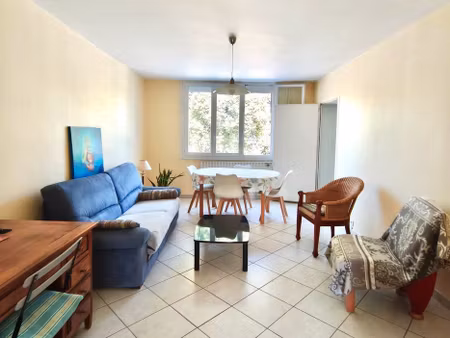 t3 avec loggia de 74 m2
