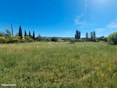 terrain 1400 m² cadenet