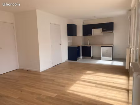appartement t3 neuf - centre de vannes