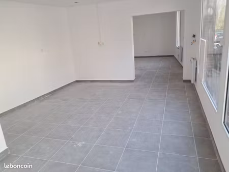 local commercial rénovée