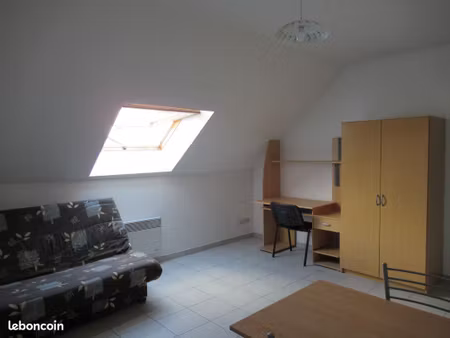 grand studio meublé avec parking