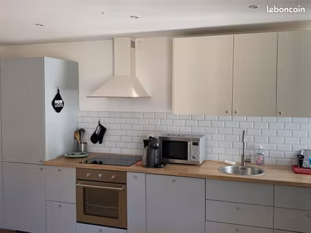 t2 meublé 42 m² rénové – quartier chu / champs-de-mars