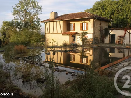maison 7 pièces 254 m²