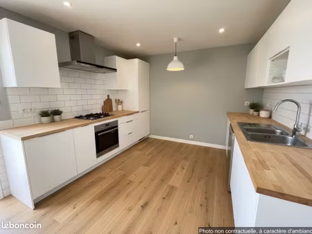 immeuble 9 pièces 225 m²