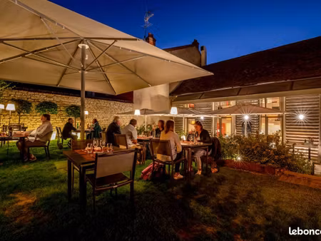 local restaurant 160 m²