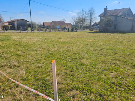 a vendre terrain constructible viabilisé