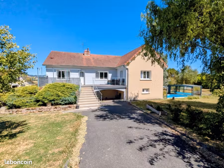 maison 9 pièces 260 m²