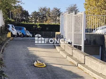 le mée-sur-seine – place de parking extérieure sécurisée