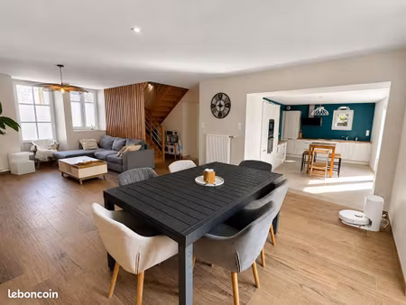 maison 5 pièces 147 m²