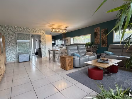 maison 6 pièces 145 m²