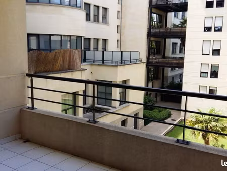 t3 rés st charles avec garage
