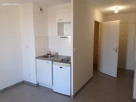 studio 1 pièce 19 m²