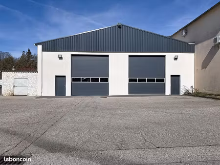 local 420 m² bourgoin-jallieu