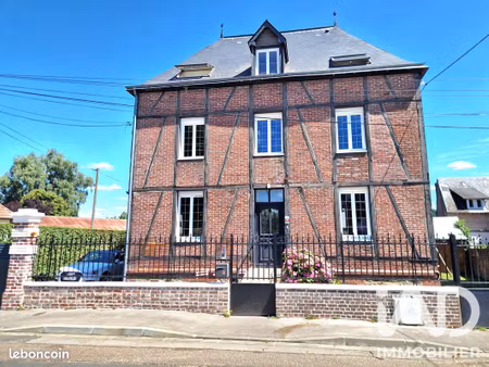 maison 9 pièces 210 m²