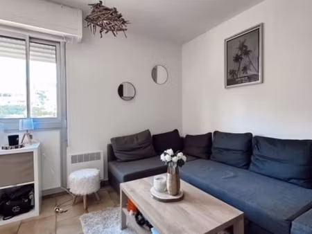 loue studio 25m2 à l'année