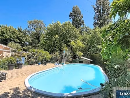 villa de 5600m2 avec piscine à corignac