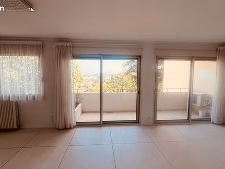 t3 saint genis laval 87 m2