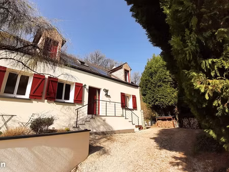 grande maison familiale 280 m² - 6 chambres - bureau indépendant - 3 200 m² de terrain