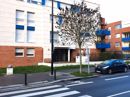 studio 1 pièce 37 m²
