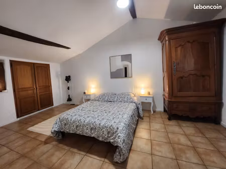saint-benoît bourg - maisonnette meublée de type 2 avec terrasse privative - 34m2 - libre 