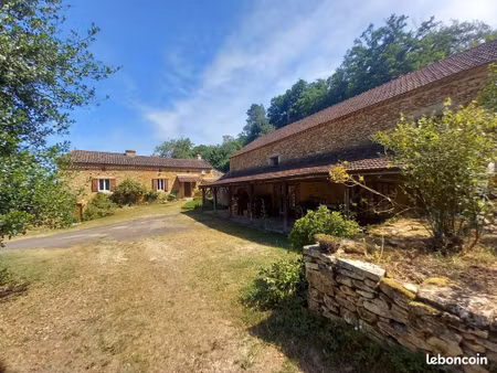 propriété 6 pièces 100 m²