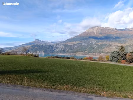 terrain 800 m²