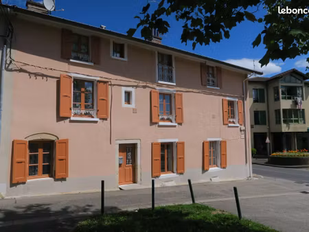 maison de ville 8 pieces de 177 m2(loi carrez)