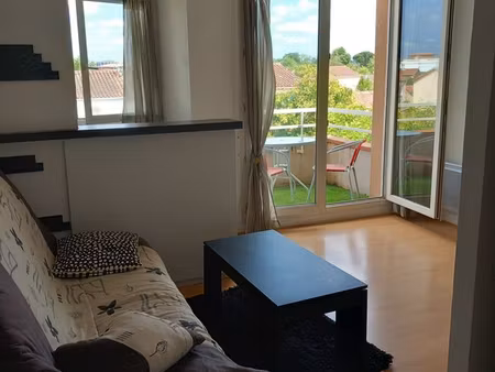 t1 lumineux dernier étage avec balcon meteofrance