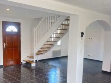 maison*4 pièces *derval