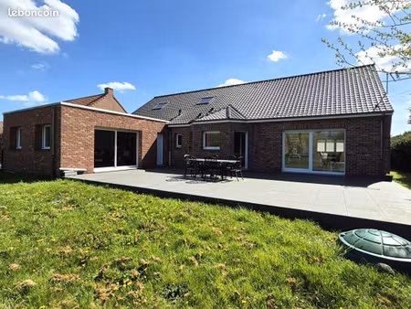 maison 6 pièces 207 m²