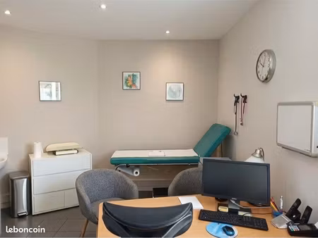 bureau dans un cabinet paramédical d’environ 11 m² – lyon 8ᵉ